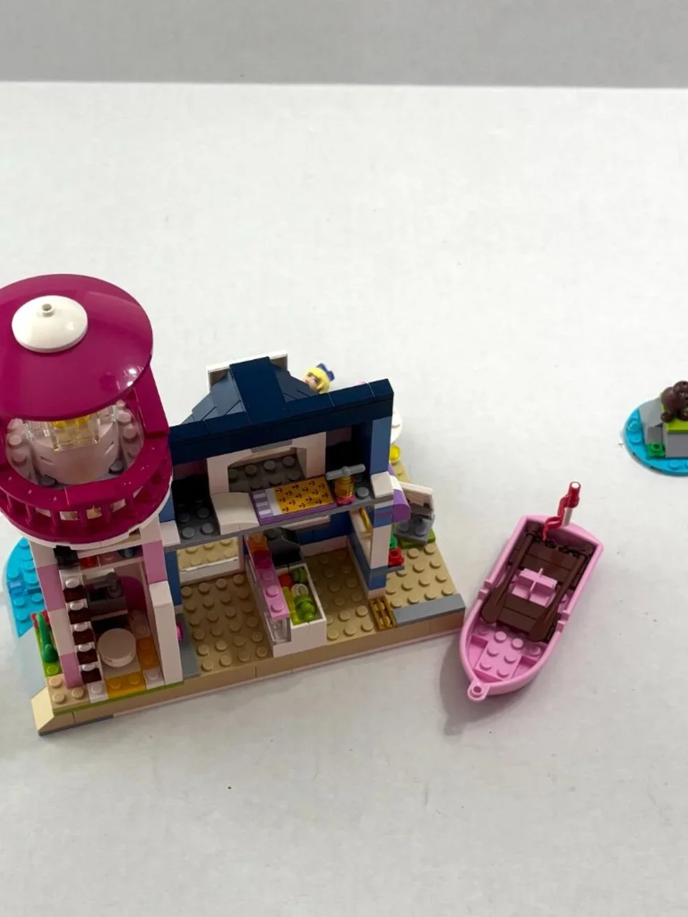 LEGO 41094 Heartlake Lighthouse RETIRED